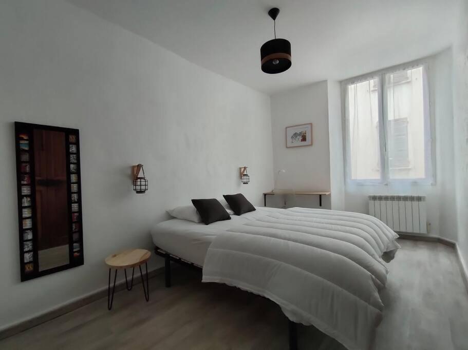 Appartement Au Coeur Du Village Sisteron Exterior foto